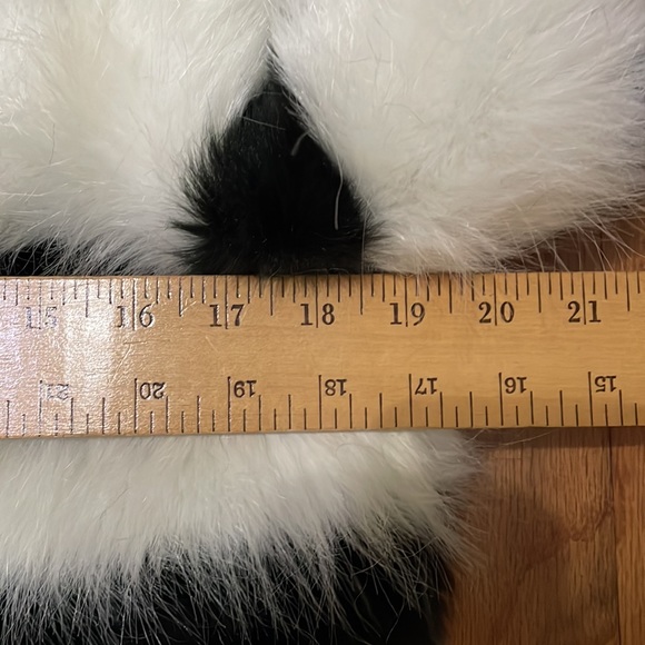 Woman’s Faux Fur Coat with hook loop wire closures that blend in Large Wenxi - Picture 6 of 14